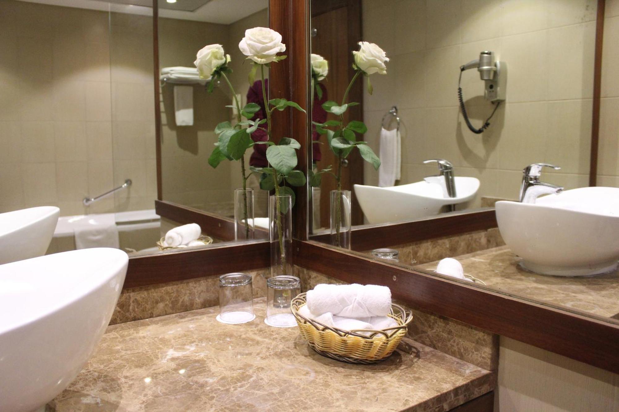 Al Khaleej Palace Deira Hotel Dubai Exteriör bild